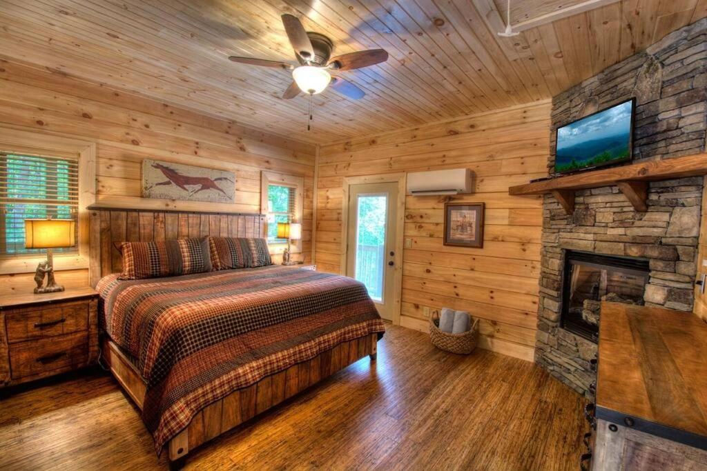 Honeymoon Getaway In Woods Near Noc And Smoky Mtn Rr Villa Bryson City Dış mekan fotoğraf